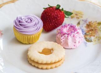 Mini Vanilla Rosette Cupcakes