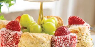 Strawberry Lamingtons