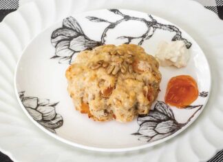 Apricot-Sunflower Scones