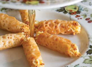 Maple-Walnut Brandy Snaps