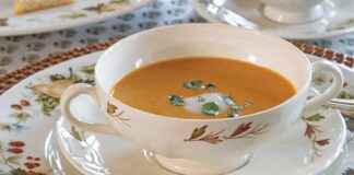 Curried Red Lentil–Carrot Soup