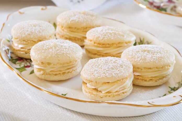 Ginger–White Chocolate Macarons