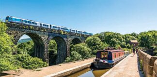 Teatime in Manchester, City of Cotton
