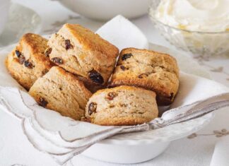 Golden Raisin Scones