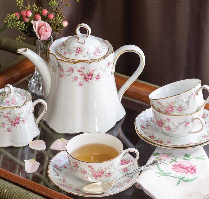 Treasured Teapot: Romantic Enchantment