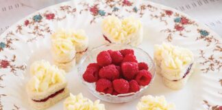 Raspberry Heart Cakes