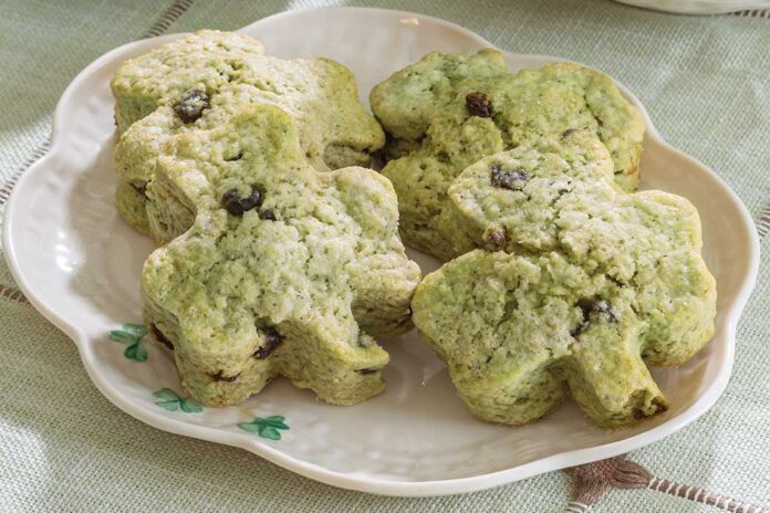 Matcha-Currant Scones