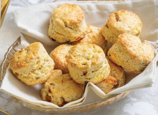 Sultana–Poppy Seed Scones