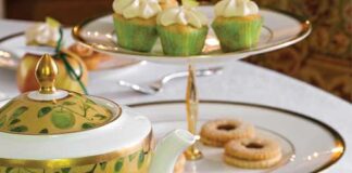 Oat-Pecan Linzer Cookies with Apple Butter Filling