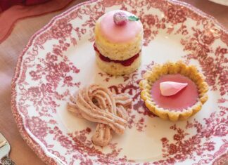 Hibiscus-Rose Tartlets