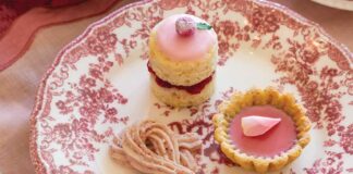Cranberry, Macadamia Nut & Coconut Mini Cakes