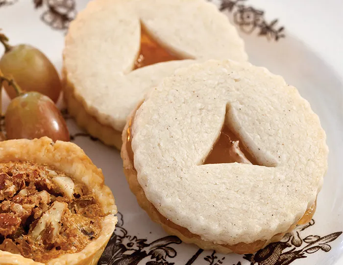 Pear-Filled Spiced Shortbread Sandwich Cookies