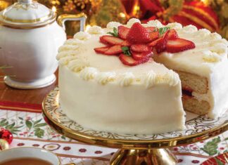 Strawberry-filled Champagne Cake