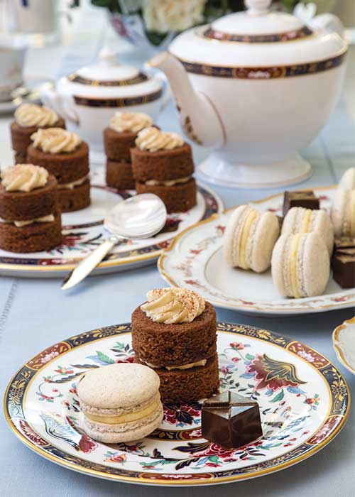 Oolong-Chocolate Cakes