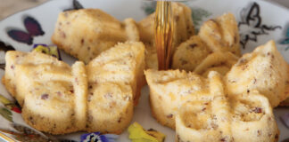 miniature whipping cream pound cakes