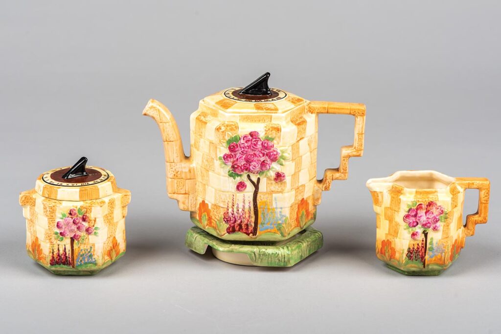 Circa 1935 sundial tea set from Beswick Pottery, established by John Beswick in 1894 and known for its traditional collectable ceramic gifts for all ages.