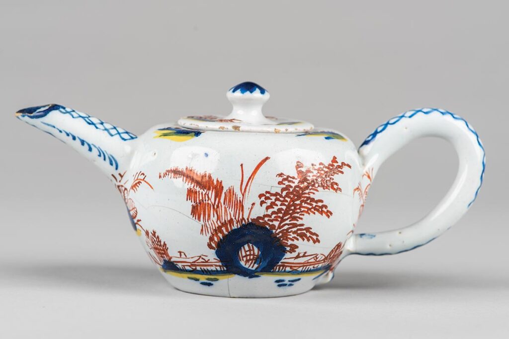 Tinglaze earthenware teapot, made in Lambeth, south London.