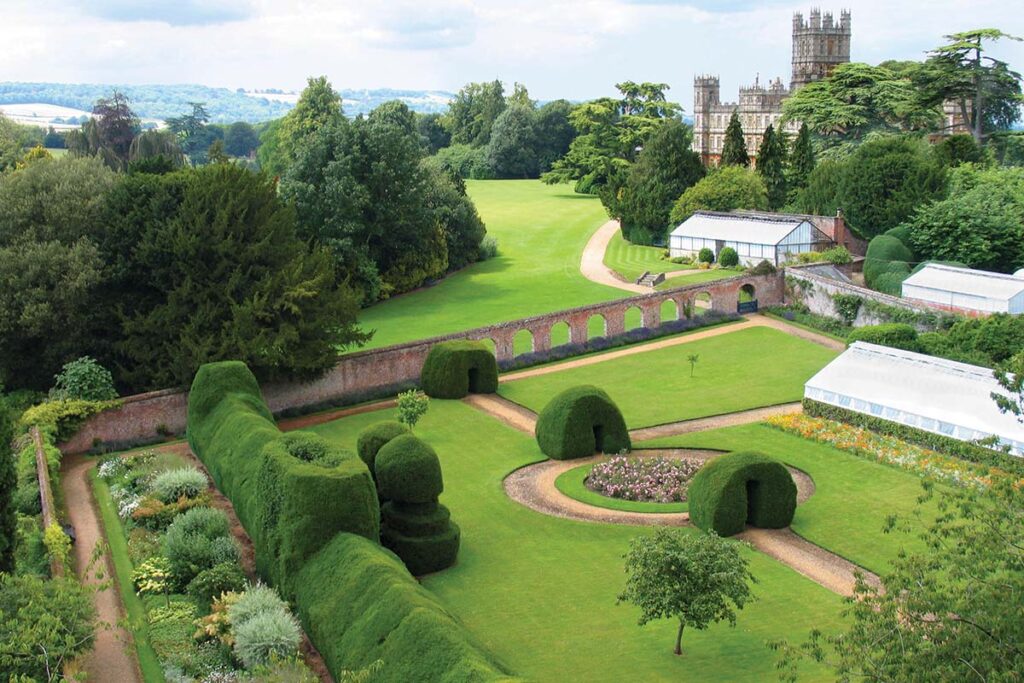 Highclere Castle (the real Downton Abbey) is the Carnarvon ancestral home and current residence of George Herbert, the 8th Earl of Carnarvon and his wife, Lady Fiona, Countess of Carnarvon.