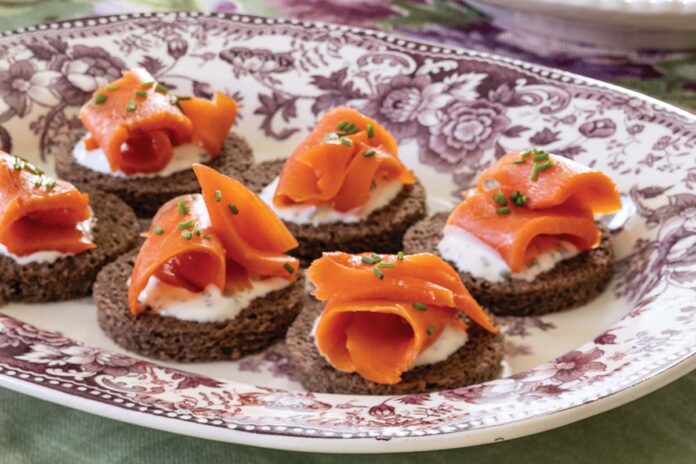 Salmon, Chive & Crème Fraîche Canapés