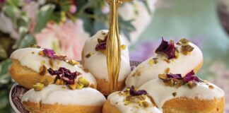 Pistachio & White Chocolate Éclairs