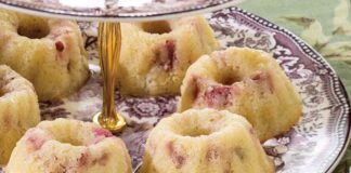 Lemon-Drizzle Rhubarb Cakes