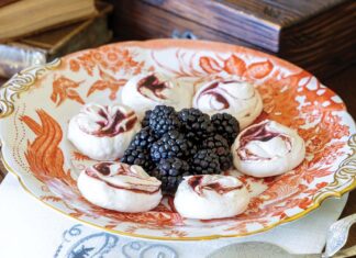Blackberry-Swirl Meringue Cookies