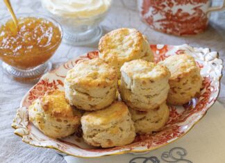 ginger-pear scones