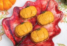 Pumpkin Hummus Canapés