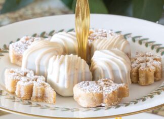 Biscoff-Pumpkin Truffles and Toffee Shortbread
