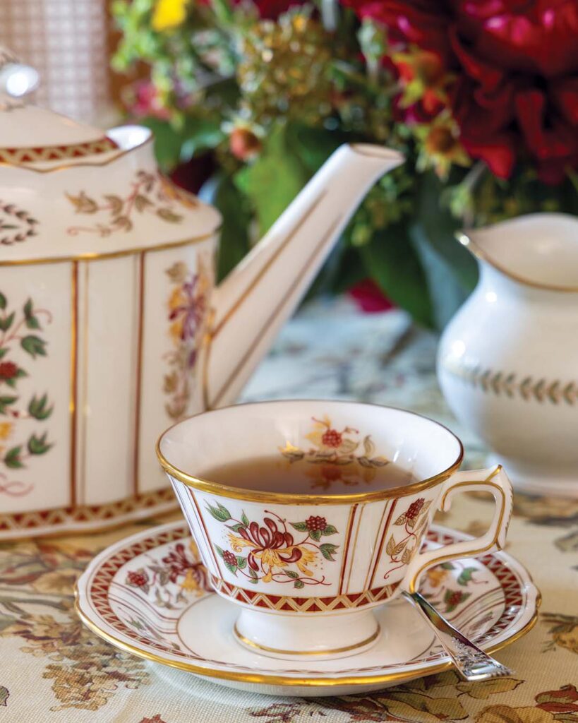 Royal Crown Derby Honeysuckle