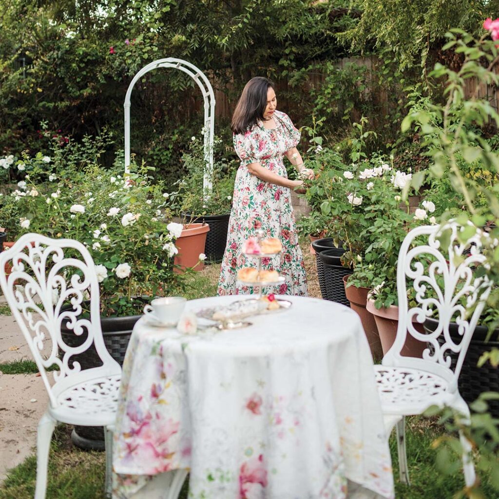 edible roses for teatime cuisine