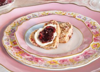 Raspberry-Spelt Scones