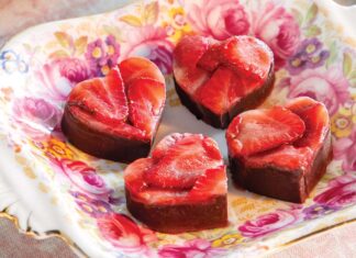 Vegan Dark Chocolate-Strawberry Fudge