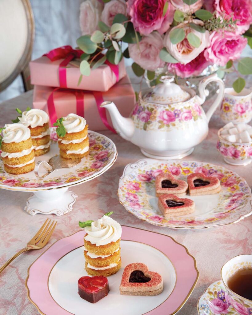 Lemon, Honey & Almond Cakes Apricot-Spelt Linzer Cookies Vegan Dark Chocolate-Strawberry Fudge