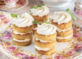 Lemon, Honey & Almond Cakes
