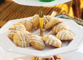 White Chocolaty Peach Cookies